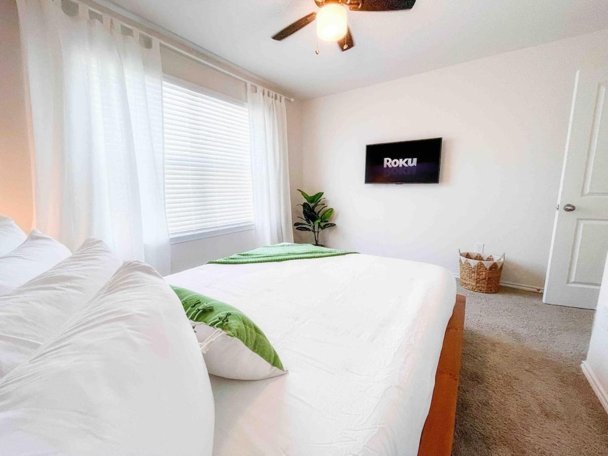 Family Modern Oasis Lackland Bmt Family 3 Bed 2 Bath *